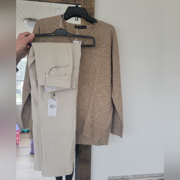 MANGO Oversized v-neck sweater - Picture 7 of 7